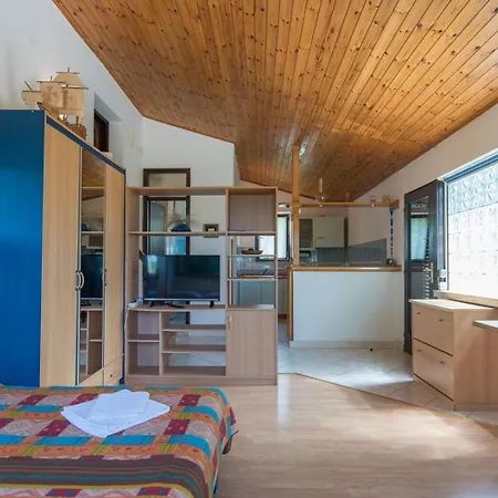 בית הארחה Kadum 25 Kadumi