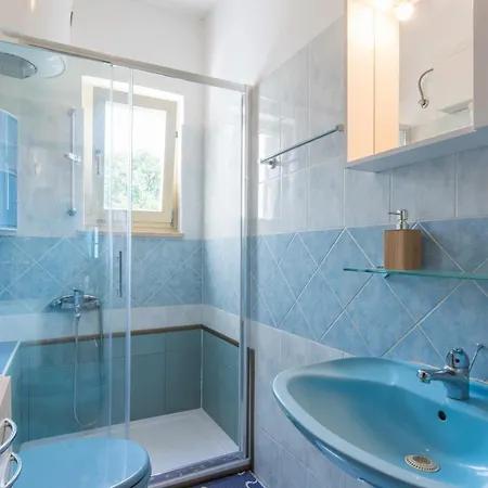 Kadum 25 בית הארחה