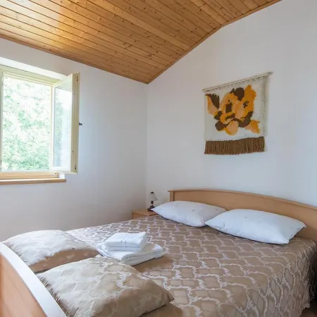Kadum 25 Gostinjska kuća 3*